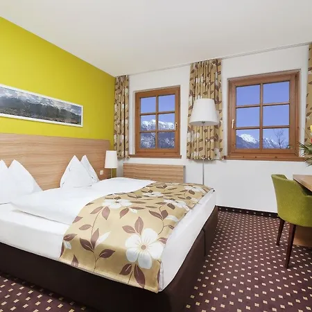 Alphotel Hotell 4*