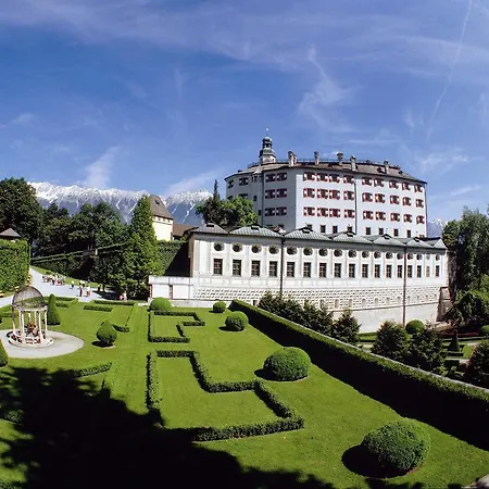 Hotel By Ihg
