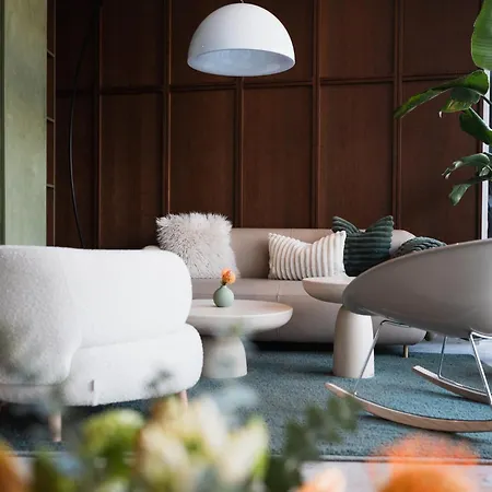 ホテル アルプホテル インスブルック