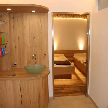 Alphotel Отель Инсбрук