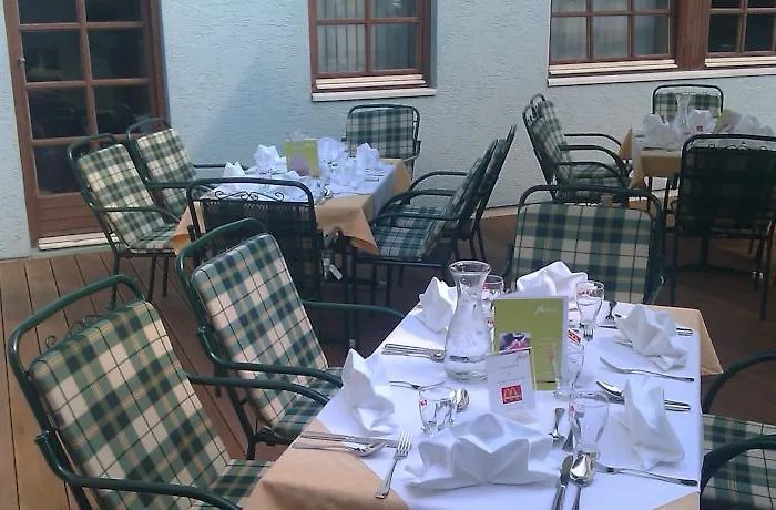 因斯布鲁克阿尔普酒店 酒店